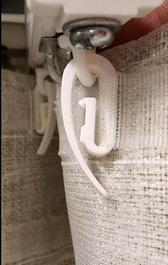 Nylon Curtain Gather Hooks 28mm